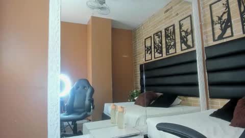 Snapshot of keisy_sanchez chatting on 21, 11, 2025 keisy_sanchez online show from 21, 11, 2025