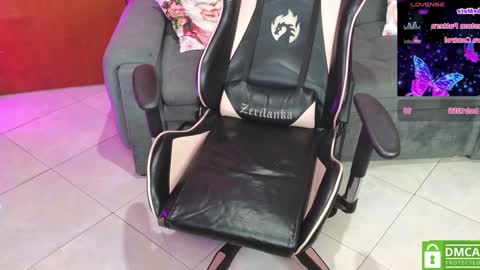 keity_luna online show from 12, 12, 2024