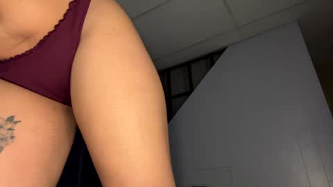 kelinax12 online show from 7, 1, 2025