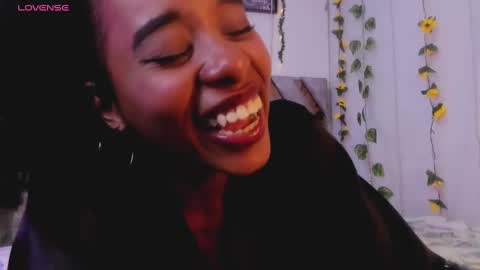 kelly__thomson online show from 30, 1, 2025