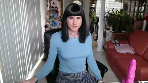 Snapshot of kellyannelynn chatting on 14, 12, 2024 kellyanne Lynn but please call me fucktoy online show from 14, 12, 2024