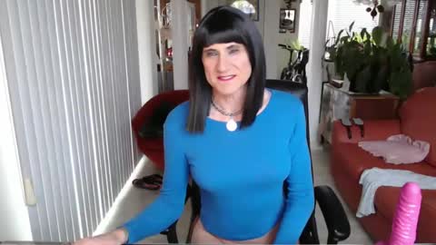 Snapshot of kellyannelynn chatting on 4, 1, 2025 kellyanne Lynn but please call me fucktoy online show from 4, 1, 2025