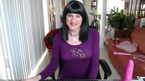 Snapshot of kellyannelynn chatting on 25, 1, 2025 kellyanne Lynn but please call me fucktoy online show from 25, 1, 2025