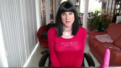 Snapshot of kellyannelynn chatting on 8, 2, 2025 kellyanne Lynn but please call me fucktoy online show from 8, 2, 2025