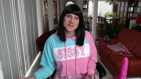 Snapshot of kellyannelynn chatting on 15, 2, 2025 kellyanne Lynn but please call me fucktoy online show from 15, 2, 2025