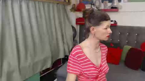 kelly online show from 14, 4, 2026