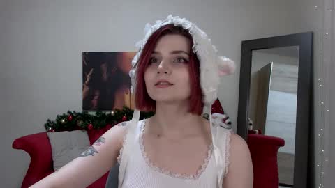 Kelly Stoneys online show from 3, 12, 2025