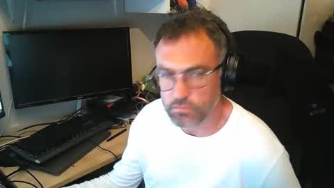 kelvin06133 online show from 15, 4, 2026