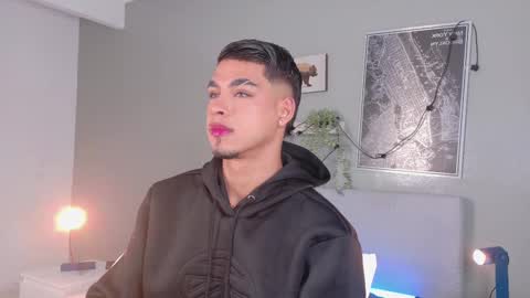   online show from 17, 9, 2025