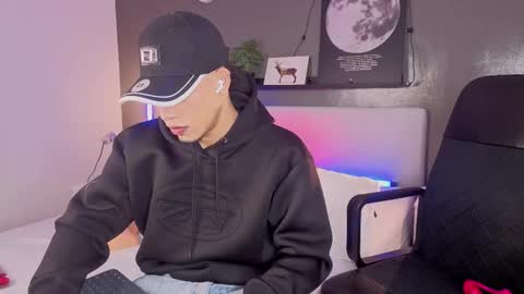   online show from 5, 11, 2025