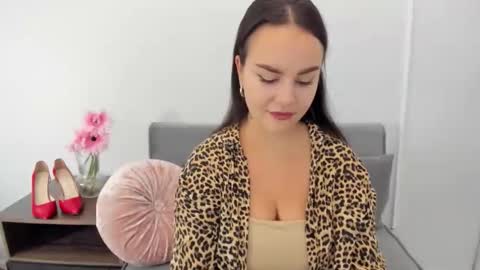 KendalDaisy online show from 2, 10, 2025