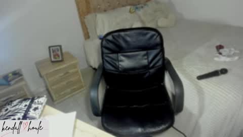 KendallHoule online show from 8, 2, 2025