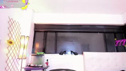 Snapshot of kendra_bailey chatting on 3, 7, 2026 Kendra Bailey online show from 3, 7, 2026