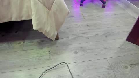 Kendra London online show from 10, 2, 2026