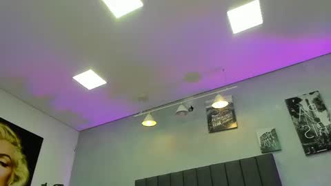 Snapshot of kendra_london chatting on 15, 7, 2026 Kendra London online show from 15, 7, 2026
