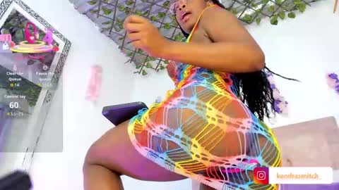 Snapshot of kendra_smiitch chatting on 1, 10, 2025 kendra independent online show from 1, 10, 2025