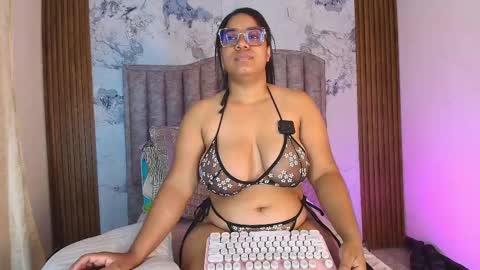 Mamasita online show from 21, 11, 2025