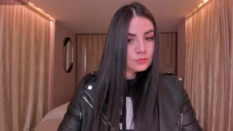  K E N D R A  online show from 25, 2, 2026