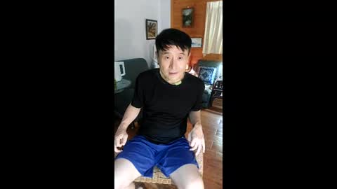 Snapshot of kenhiking chatting on 9, 4, 2026 kenhiking online show from 9, 4, 2026