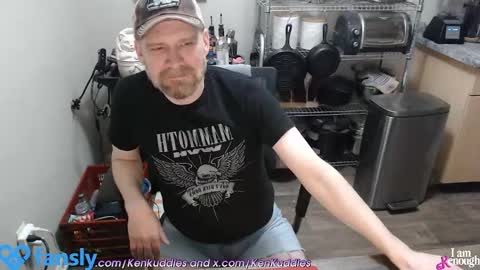 Snapshot of kenkuddles chatting on 3, 2, 2025 Ken Kuddles online show from 3, 2, 2025