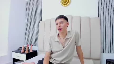 Snapshot of kenny_hank chatting on 27, 7, 2026 kenny_hank online show from 27, 7, 2026