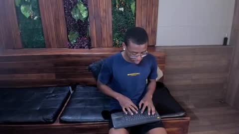 Kenny Thompson online show from 28, 2, 2026