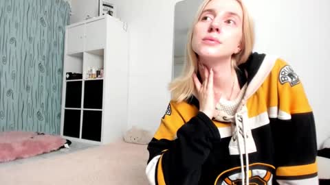 Kenzie online show from 7, 12, 2024