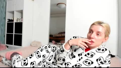 Kenzie online show from 24, 2, 2025