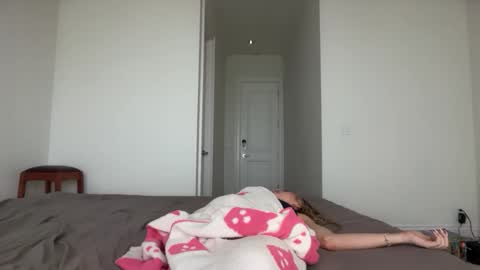 Snapshot of kenziesmithh chatting on 11, 9, 2025 kenziesmithh online show from 11, 9, 2025