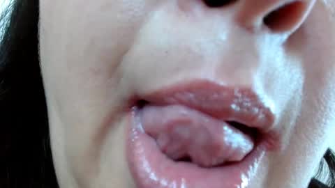 K E R L Y online show from 1, 3, 2025