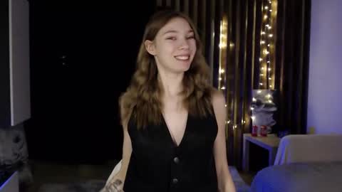 Snapshot of kesha_muah chatting on 12, 1, 2025 kesha online show from 12, 1, 2025