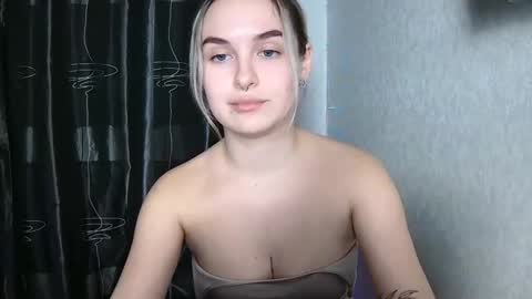 Snapshot of keticam chatting on 11, 12, 2024 keticam online show from 11, 12, 2024