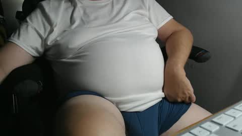 Snapshot of kev92569 chatting on 8, 11, 2025 kev92569 online show from 8, 11, 2025