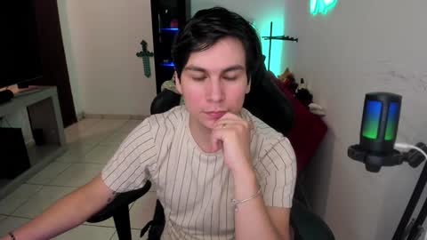 Snapshot of kevin873s chatting on 14, 12, 2024 Kevin online show from 14, 12, 2024