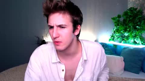 Snapshot of kevin_shayne chatting on 21, 9, 2025 Kevin online show from 21, 9, 2025