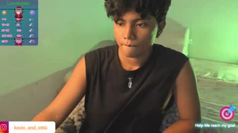 Snapshot of kevinxlvx chatting on 22, 12, 2024 kevin and ottis online show from 22, 12, 2024