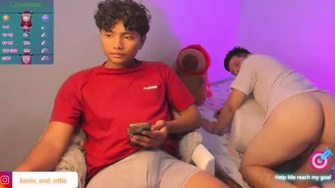 Snapshot of kevinxlvx chatting on 27, 12, 2024 kevin and ottis online show from 27, 12, 2024