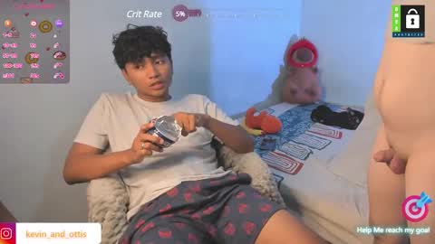 Snapshot of kevinxlvx chatting on 1, 1, 2025 kevin and ottis online show from 1, 1, 2025