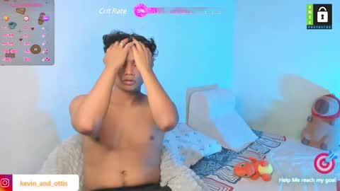 Snapshot of kevinxlvx chatting on 5, 1, 2025 kevin and ottis online show from 5, 1, 2025