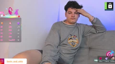 Snapshot of kevinxlvx chatting on 14, 10, 2025 kevin and ottis online show from 14, 10, 2025