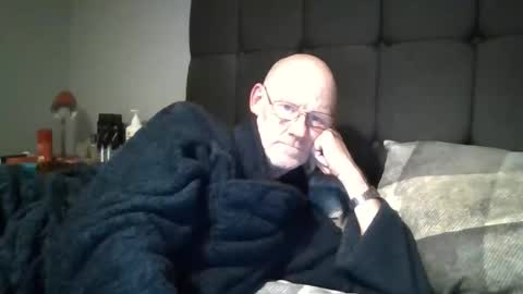 Snapshot of kevlooking4sez chatting on 10, 10, 2025 kevlooking4sez online show from 10, 10, 2025