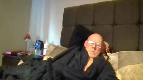 Snapshot of kevlooking4sez chatting on 24, 10, 2025 kevlooking4sez online show from 24, 10, 2025