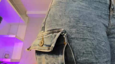 Snapshot of keyla_mejia chatting on 3, 12, 2025 Keyla online show from 3, 12, 2025