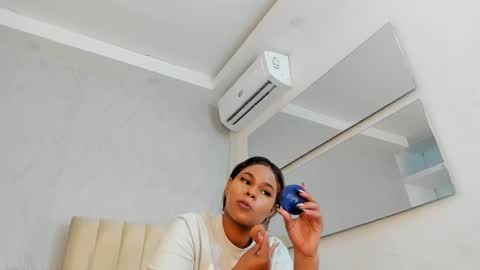 Snapshot of keyla_mejia chatting on 15, 7, 2026 Keyla online show from 15, 7, 2026