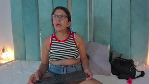 Keila Milf online show from 3, 2, 2026