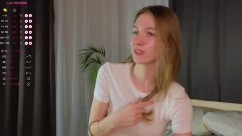 Snapshot of keylalong chatting on 20, 2, 2025 Hi Im Mary Glad to see you in my room PVT is open online show from 20, 2, 2025