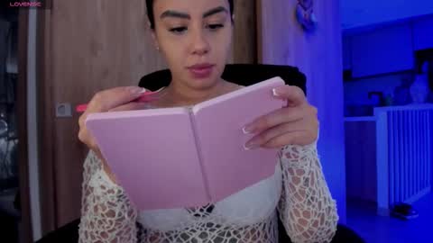 Snapshot of keyn_laurent_ chatting on 11, 11, 2025 Laura online show from 11, 11, 2025