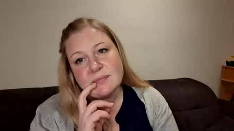 Snapshot of khaleesi0890 chatting on 9, 11, 2025 khaleesi0890 online show from 9, 11, 2025