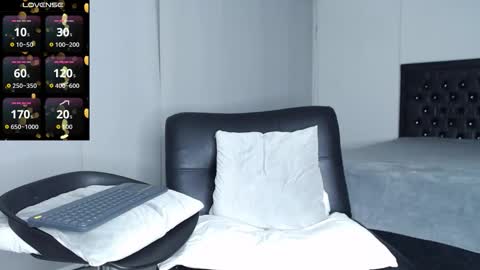 Snapshot of khalidrumie chatting on 23, 10, 2025 Khalid Rumie online show from 23, 10, 2025