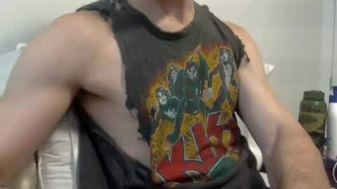 Snapshot of kheaven711 chatting on 12, 11, 2025 Kheaven711 online show from 12, 11, 2025